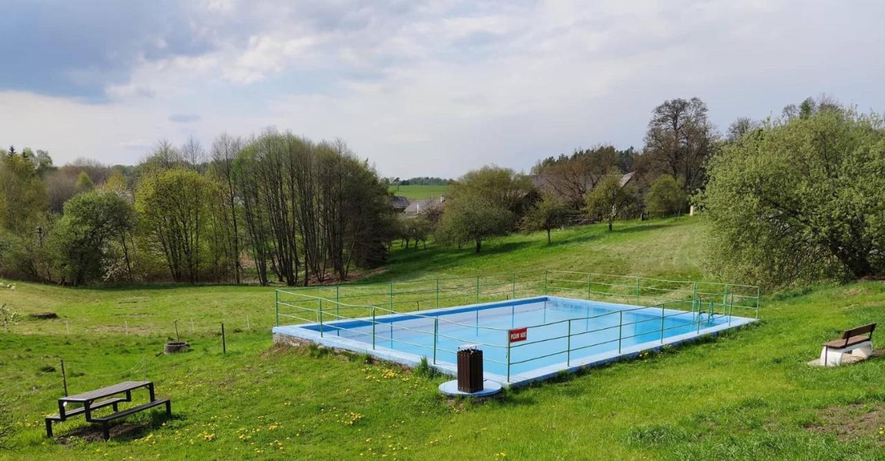 Stodola Villa Cetenov Eksteriør bilde